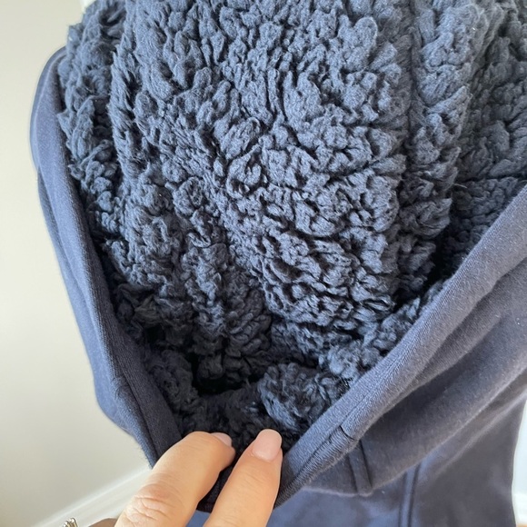 Market & Spruce Emory Toggle hooded fleece vest new with tags in a size medium - Picture 6 of 13